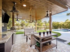 10 Marin Creek Place, Spring TX 77389