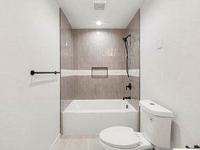 2 Kittiwake Court, The Woodlands TX 77380