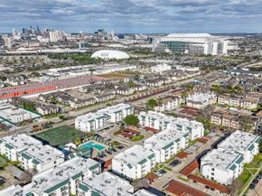 2824 S Bartell Drive 212, Houston TX 77054