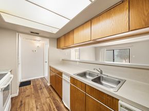 2824 S Bartell Drive 212, Houston TX 77054