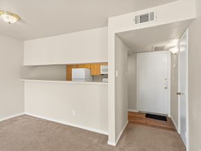 2824 S Bartell Drive 212, Houston TX 77054