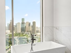 1711 Allen Parkway 3302, Houston TX 77019