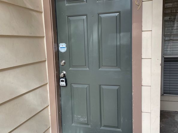 2626 Holly Hall Street 409, Houston TX 77054