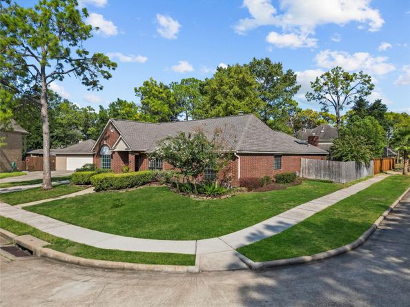 2002 Firtree Way, Houston TX 77062