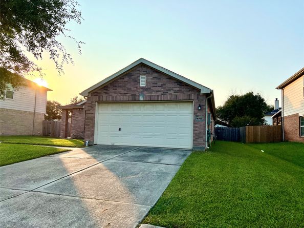 16750 Bending Creek Lane, Friendswood TX 77546