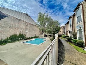 2100 Wilcrest Drive 123, Houston TX 77042