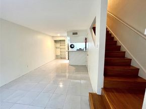 2100 Wilcrest Drive 123, Houston TX 77042