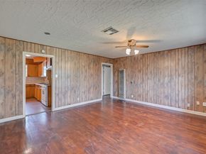 4905 Brinkley Street, Houston TX 77033