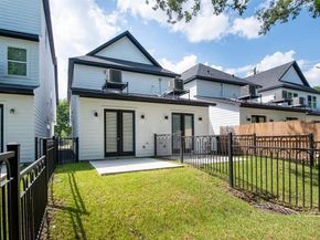 5115 Briscoe Street A/B, Houston TX 77033