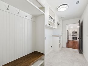 10219 Barwood Drive, Houston TX 77043