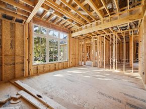 1050 W 42nd Street, Houston TX 77018