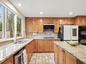 91 Alden Glen Drive, The Woodlands TX 77382