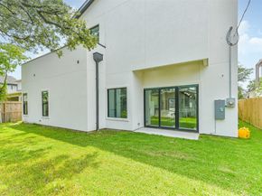 3720 Ella Boulevard, Houston TX 77018