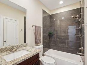 209 Burr Street C, Houston TX 77011