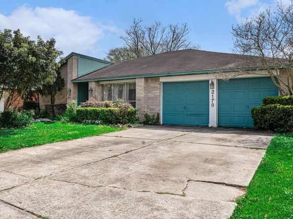 2170 Pilgrims Point Drive, Friendswood TX 77546