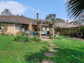 2170 Pilgrims Point Drive, Friendswood TX 77546