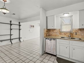 10614 Faircroft Drive, Houston TX 77048