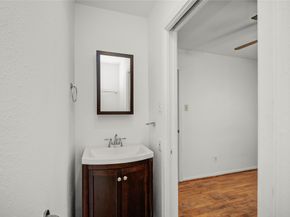 10614 Faircroft Drive, Houston TX 77048