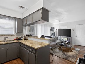 910 Mcleary Street, Houston TX 77020