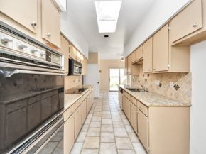 1336 Chardonnay Drive, Houston TX 77077