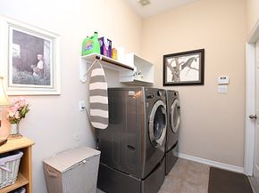 1446 Sherwood Park Circle, Houston TX 77043