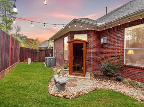 1446 Sherwood Park Circle, Houston TX 77043