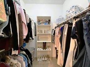 1446 Sherwood Park Circle, Houston TX 77043