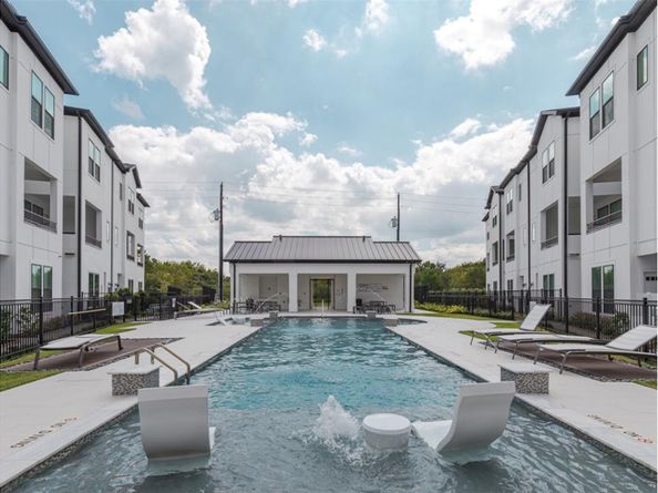 2802 Grand Fountains Drive F, Houston TX 77054