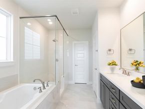 2802 Grand Fountains Drive F, Houston TX 77054