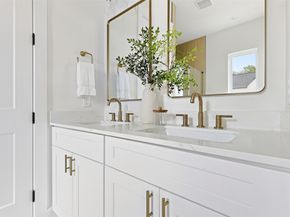 8916 Sunshine Laverne Lane, Houston TX 77080