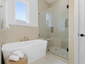 8916 Sunshine Laverne Lane, Houston TX 77080