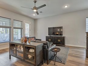 2 Honeycomb Ridge Place, The Woodlands TX 77380