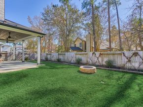 2 Honeycomb Ridge Place, The Woodlands TX 77380