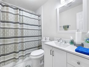 7826 Dairy View Lane, Houston TX 77072