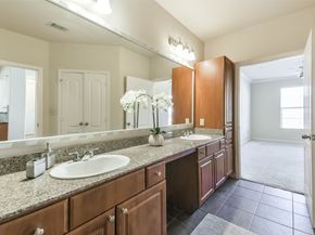 1711 Old Spanish Trail 343, Houston TX 77054