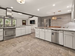 717 W 30th Street, Houston TX 77018