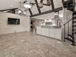 717 W 30th Street, Houston TX 77018