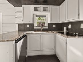 717 W 30th Street, Houston TX 77018