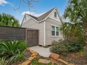 717 W 30th Street, Houston TX 77018