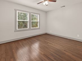 717 W 30th Street, Houston TX 77018