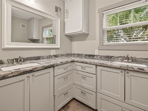 717 W 30th Street, Houston TX 77018