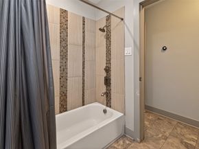 717 W 30th Street, Houston TX 77018