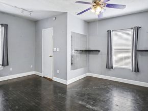 2005 Wentworth Street, Houston TX 77004