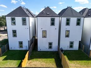 6324 Del Rio Street, Houston TX 77021