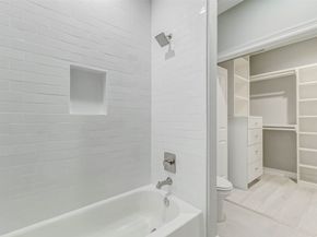 6705 Roanoke St, Houston TX 77028