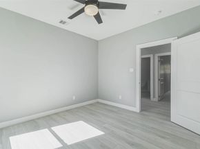 6705 Roanoke St, Houston TX 77028