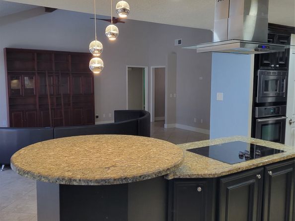 1027 Arrow Hill Road, Houston TX 77077