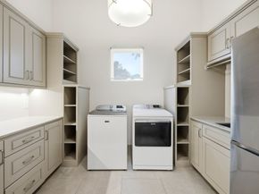 78 S Badger Lodge Circle, The Woodlands TX 77389