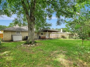 15642 Meadow Village Drive, Houston TX 77095