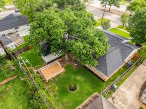 11314 Hillcroft Avenue, Houston TX 77035